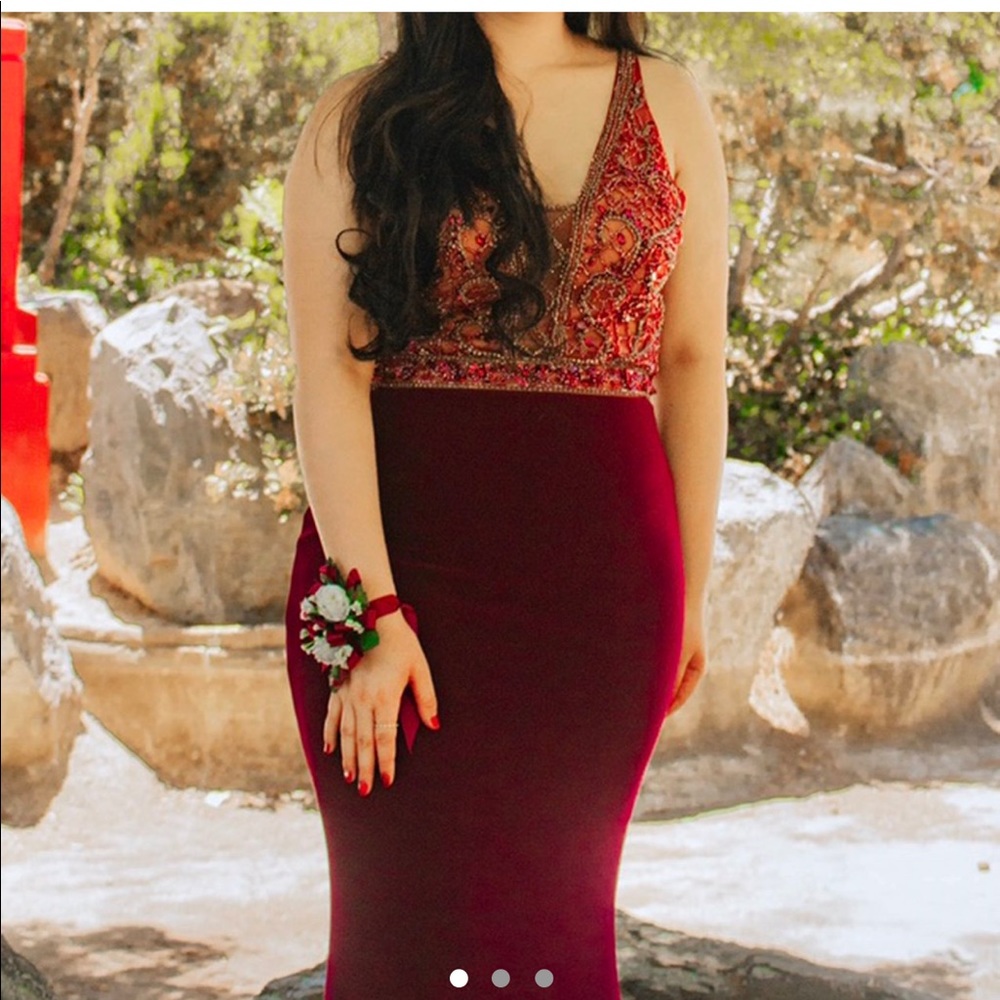 Faviana Prom/Formal Dress Red/Burgundy, Size 8.